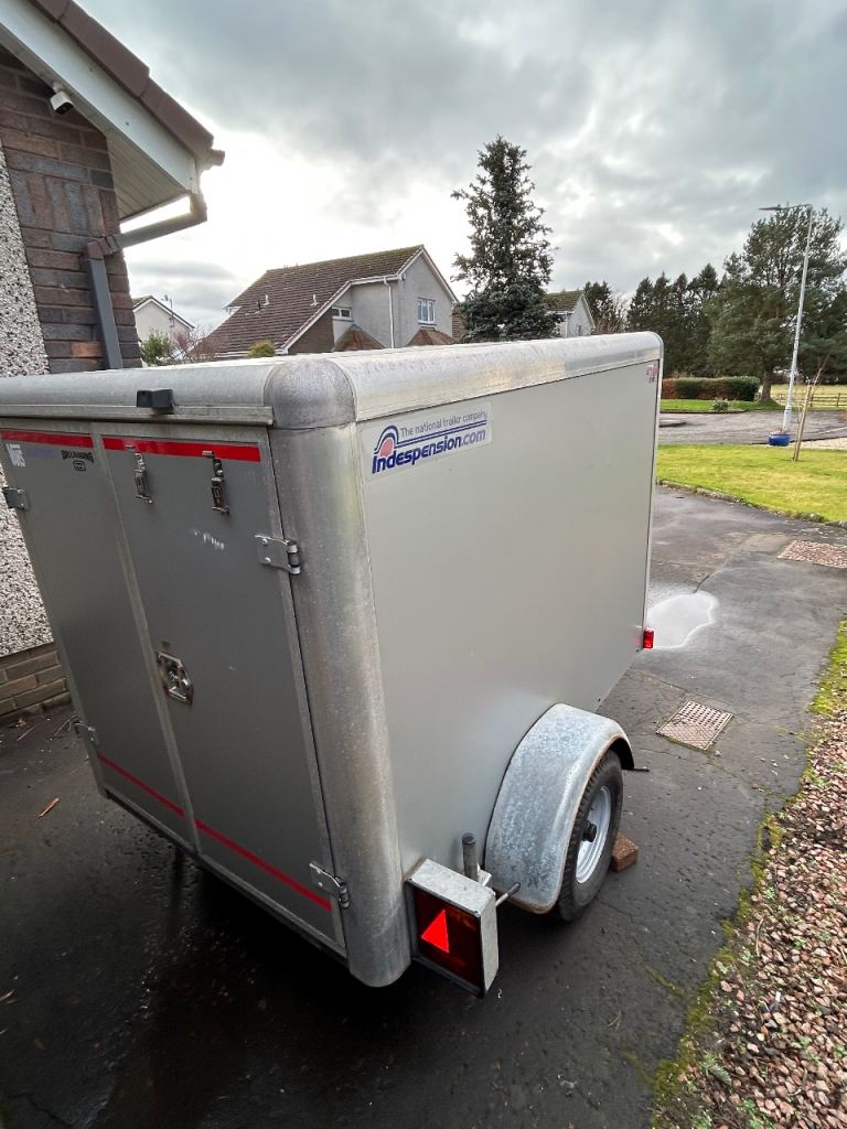 Indespension box trailer