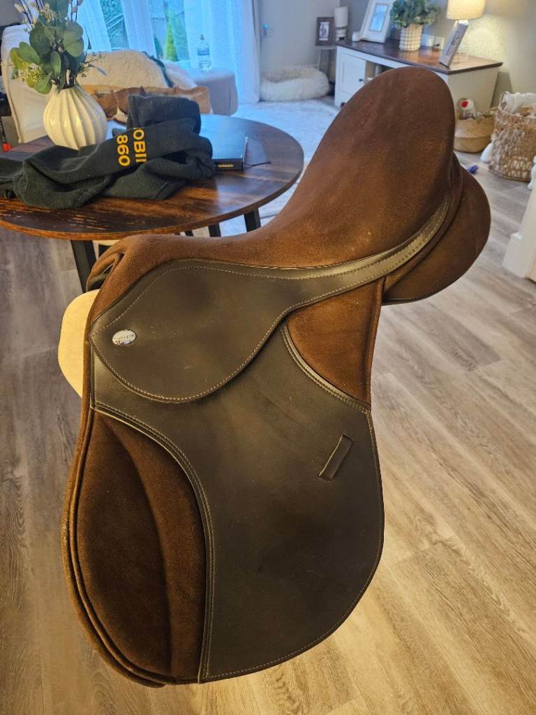 Thorowgood 17” MGP Standard GP Brown Saddle