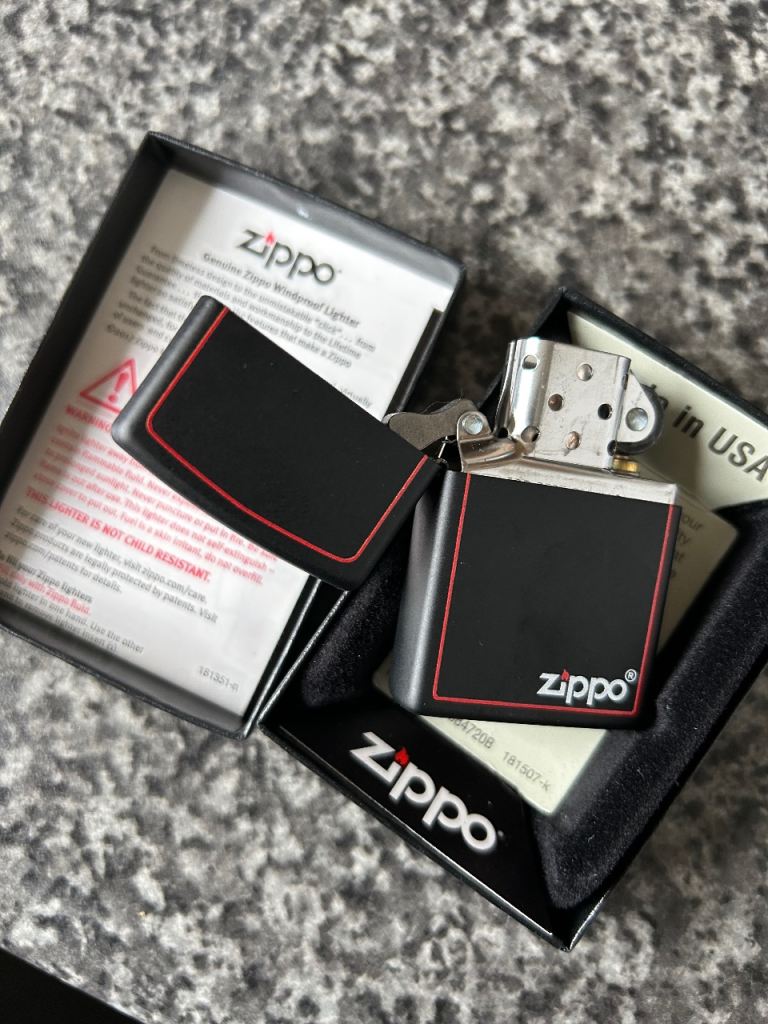 Zippo lighter 