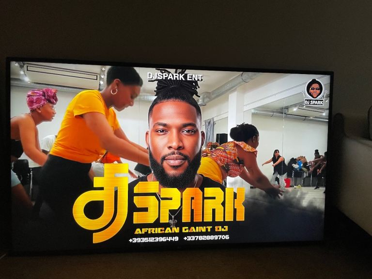 LG Qthink 75” smart Television 