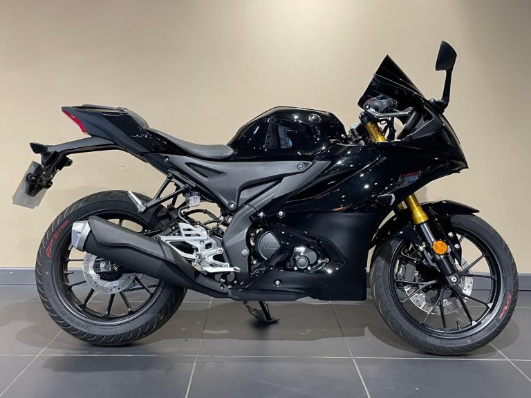 Yamaha R125 YZF-R125 YZFR125 Supersport 125 YZF R125 2026 Model in Black