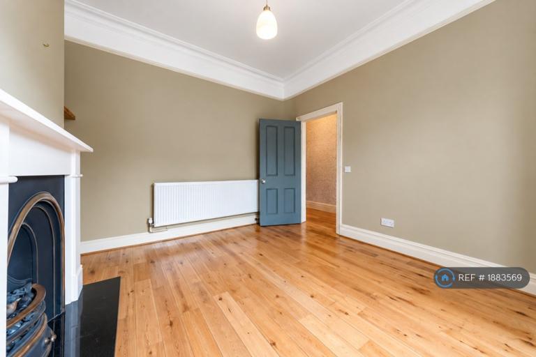3 bedroom house in Penylan, Penylan, Cardiff, CF23 (3 bed) (#1883569)