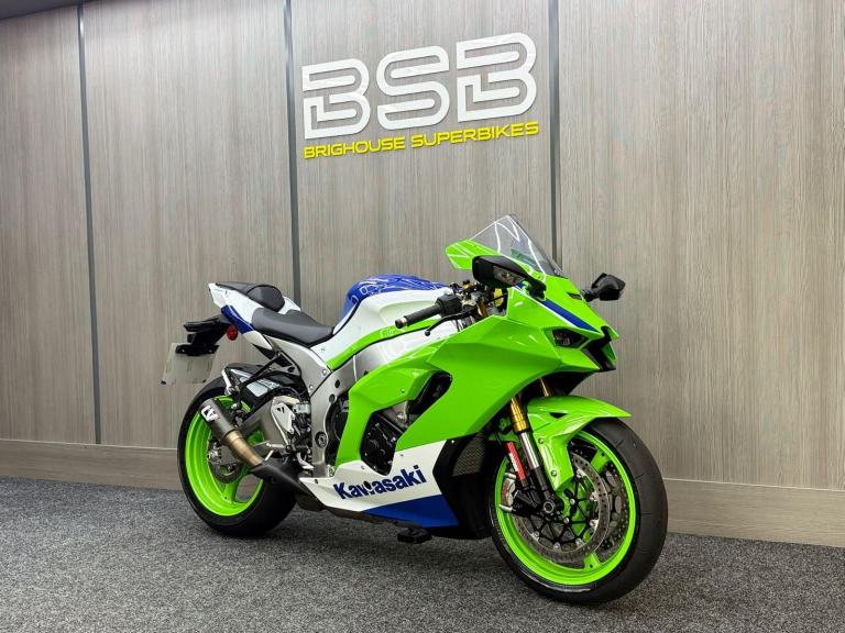 2024 74 Kawasaki Ninja ZX10R 40th Anniversary - Stunning Bike +Extras