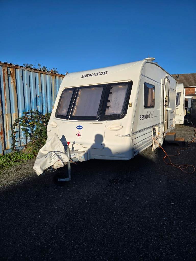 2001 bailey senator vermont 2 berth caravan 