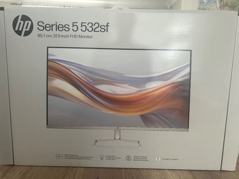 HP Series 5 532sf 31.5" Full HD Monitor – Like New