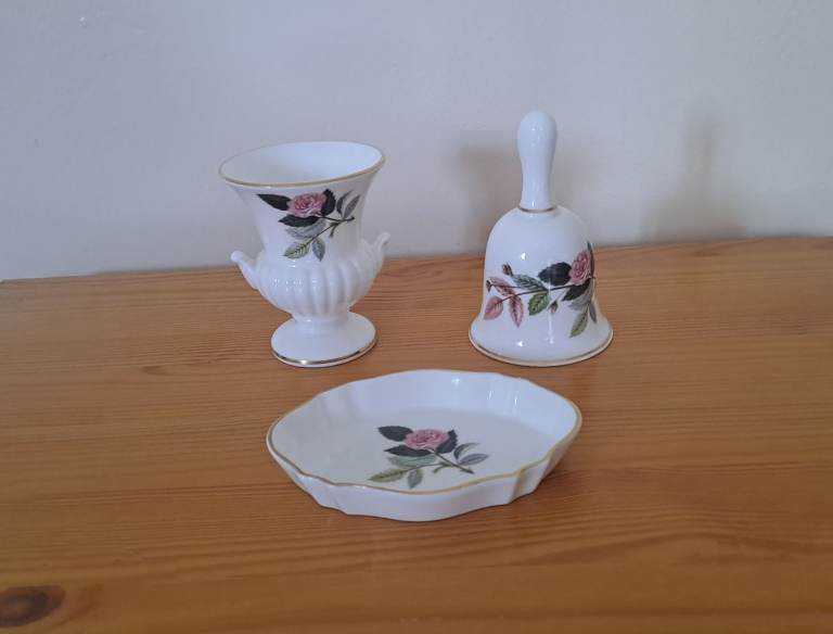 Wedgewood Hathaway Rose Bone China Urn, Bell & Trinket Dish