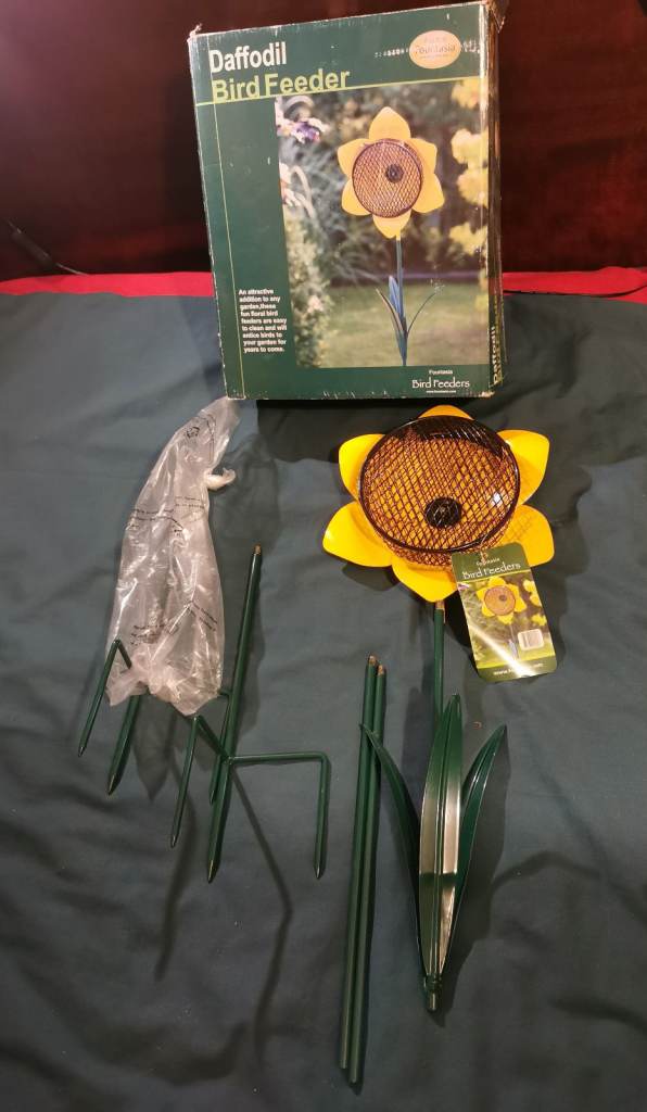 Daffodil Bird Feeder, new