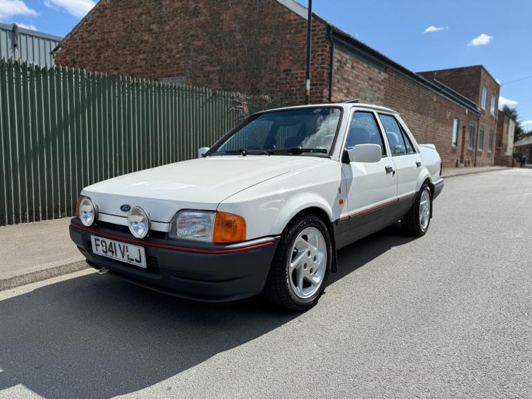 1988 Ford Orion 1.6i Ghia 4dr SALOON Petrol Manual