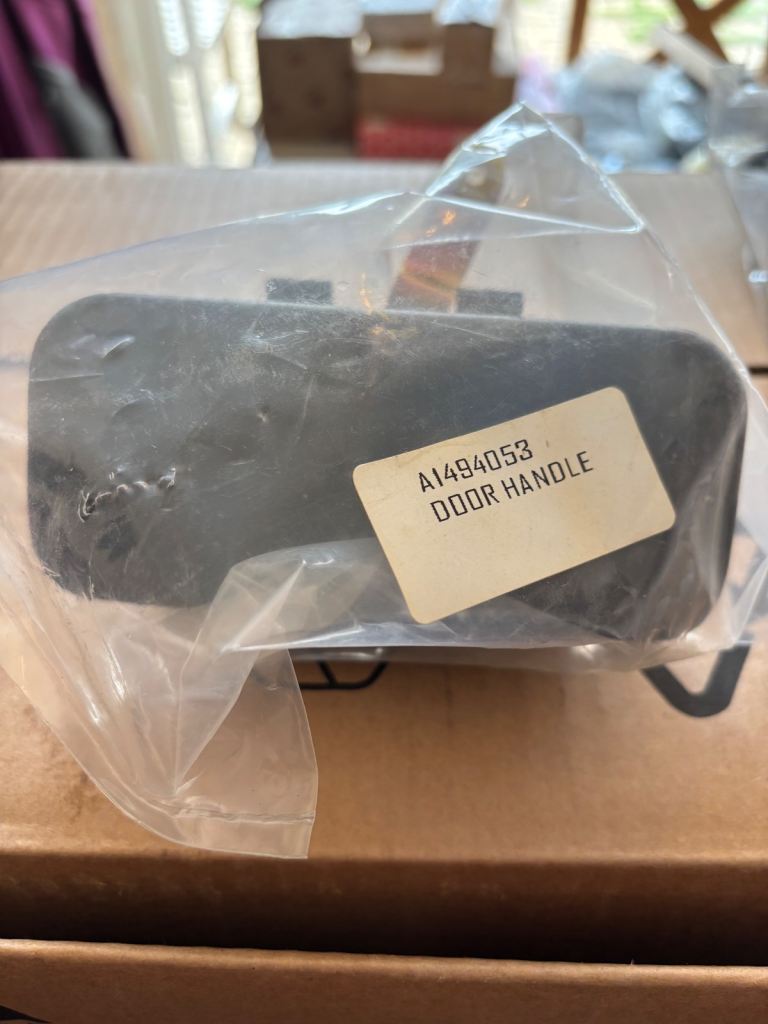 Transit door handle RH