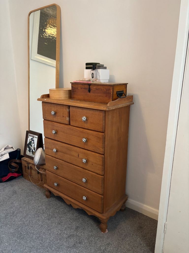Solid Wood Clothes Dresser 