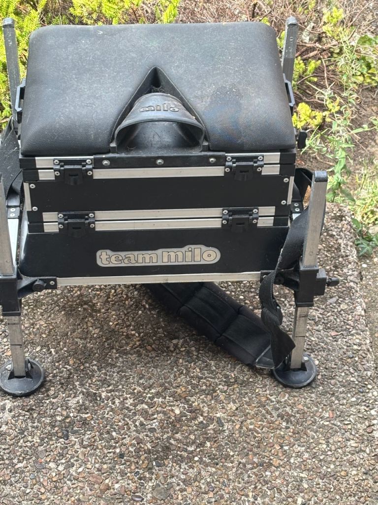 Team Milo Fishing Seat Box with Adjustable Legs