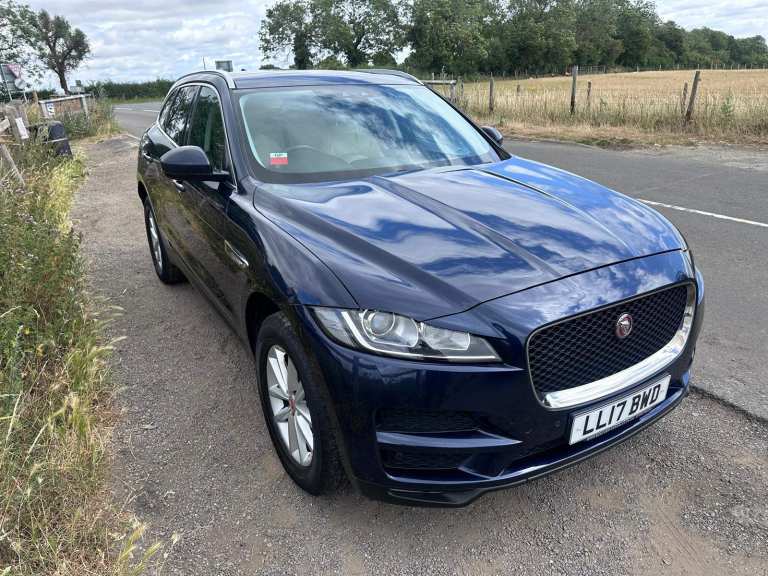 Jaguar F-PACE 2.0 D180 Portfolio AWD Auto | Pan Roof | Cream Leather | FSH
