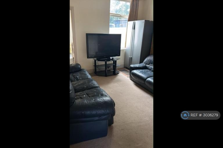 3 bedroom house in Clarendon Park Road, Leicester, LE2 (3 bed) (#3036279)