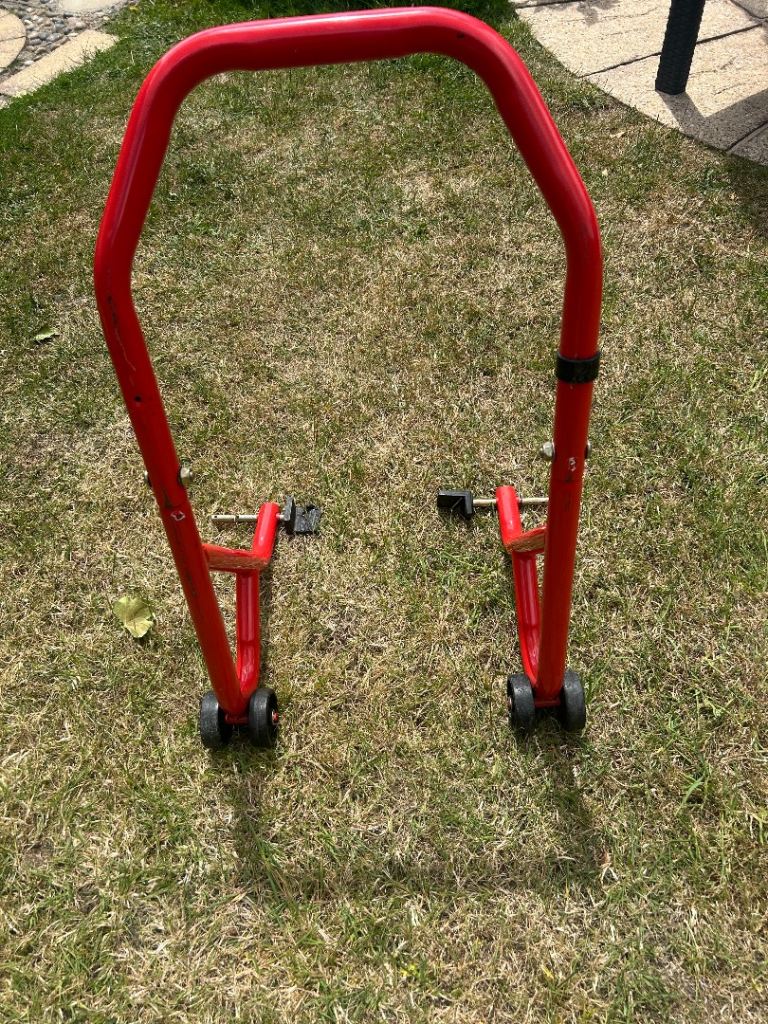 Rear paddock stand