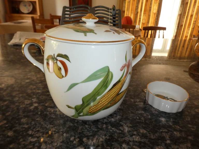 Lovely White Ceramic Lidded Tureen with Gold Trim
