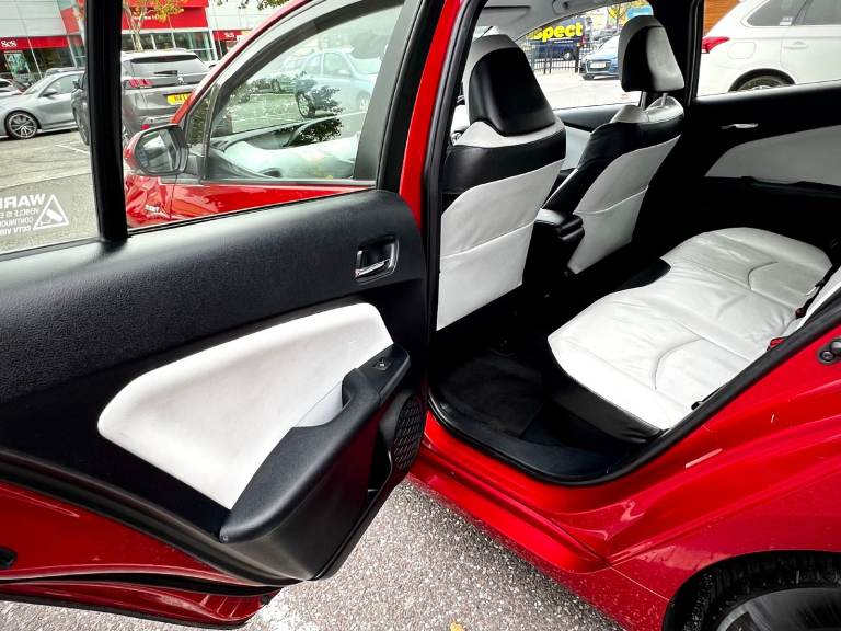 Toyota, PRIUS Excel, Hybrid, Hatchback, 2016 (66 Reg), 1798 (cc), 5 doors