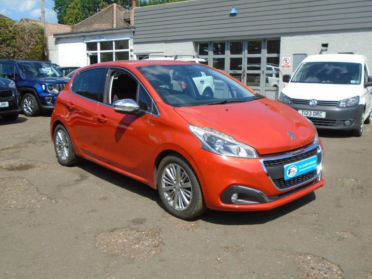 2017 Peugeot 208 1.2 PureTech 82 Allure 5dr HATCHBACK Petrol Manual