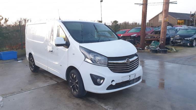 image for **For parts** Vauxhall Vivaro Sportive, 1.6 diesel 6 speed (2015).
