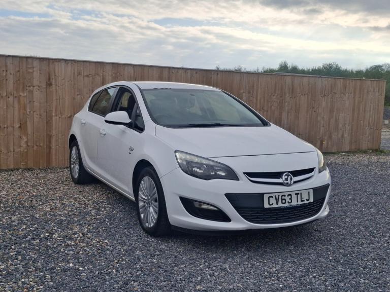 2013 Vauxhall Astra 1.7 CDTi 16V ecoFLEX Energy 5dr HATCHBACK Diesel Manual