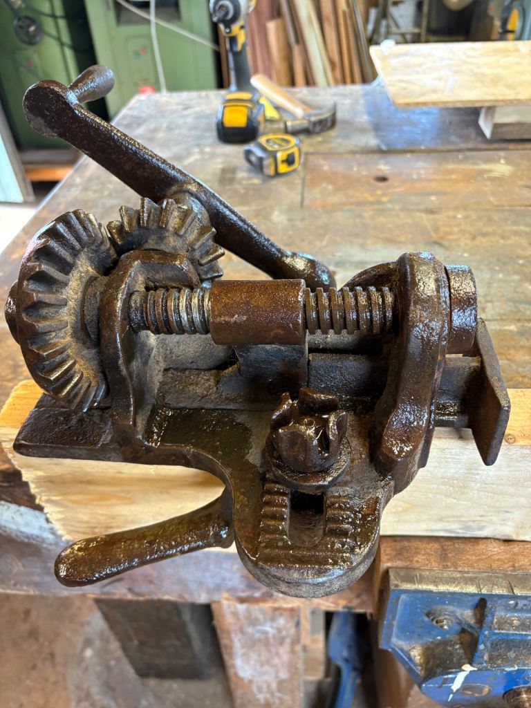 Carpenters Flooring Cramps