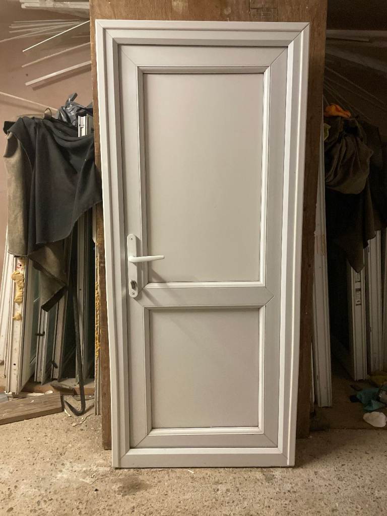 UPVC DOOR 167 x 74 cm - UPVC PANEL DOOR **VERY RARE**VERY SMALL**(REF: DX200)