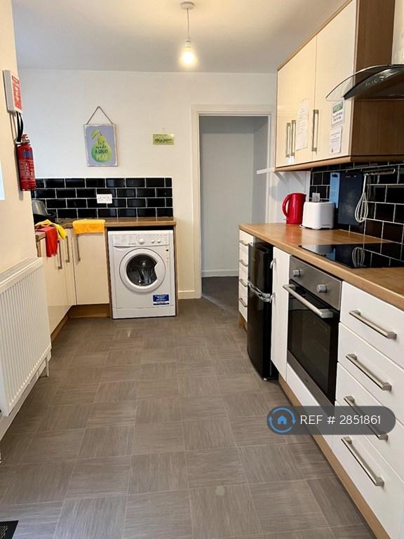 2 bedroom house in Oxford Street, Swansea, SA1 (2 bed) (#2851861)