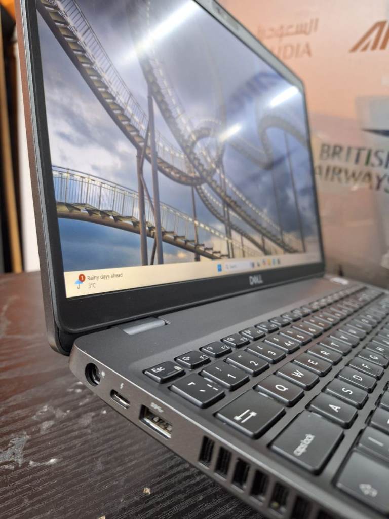 Dell Precision 3541,15 Inch ,Intel Core i7,  16GB RAM ,477GB SSD ,W11 Pro