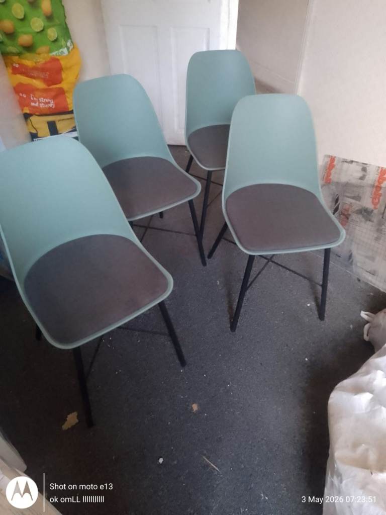 4 chairs 