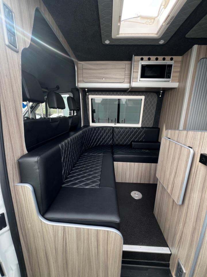 2021 Mercedes Benz Sprinter 3.5t H2 Progressive campervan racehome 5 door Cam...