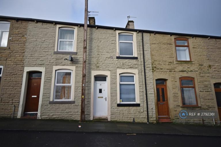 2 bedroom house in Branch Road, Burnley, BB11 (2 bed) (#2792361)