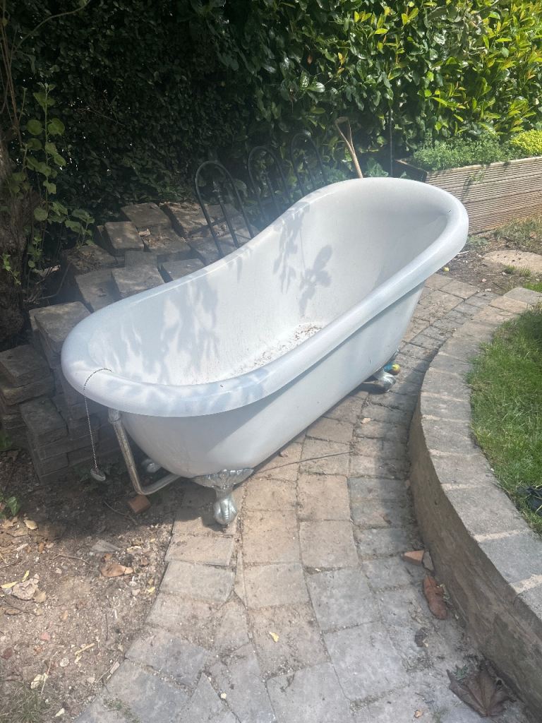 Free standing white Bath 