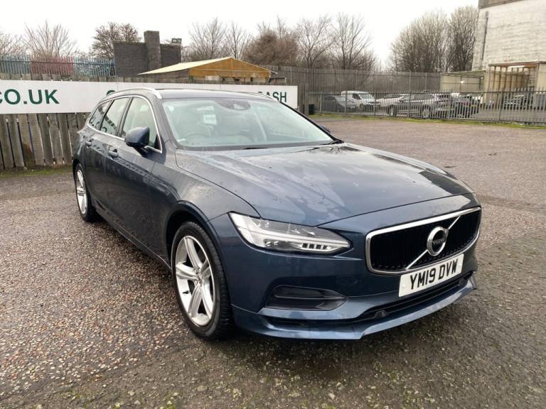 2019 Volvo V90 2.0 T4 GPF Momentum Estate 5dr Petrol Auto Euro 6 (s/s) (190 ps) Estate Petrol Aut...