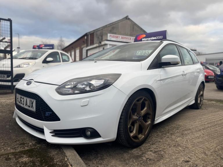  Ford Focus 2.0T EcoBoost ST-3 Euro 5 (s/s) 5dr Petrol Manual