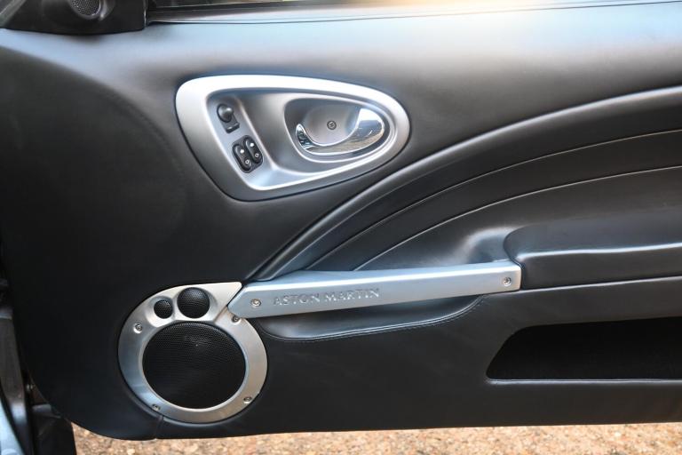 2004 Aston Martin Vanquish 5.9 Coupe 2dr Petrol Manual (396 g/km, 460 bhp) COUPE Petrol Manual