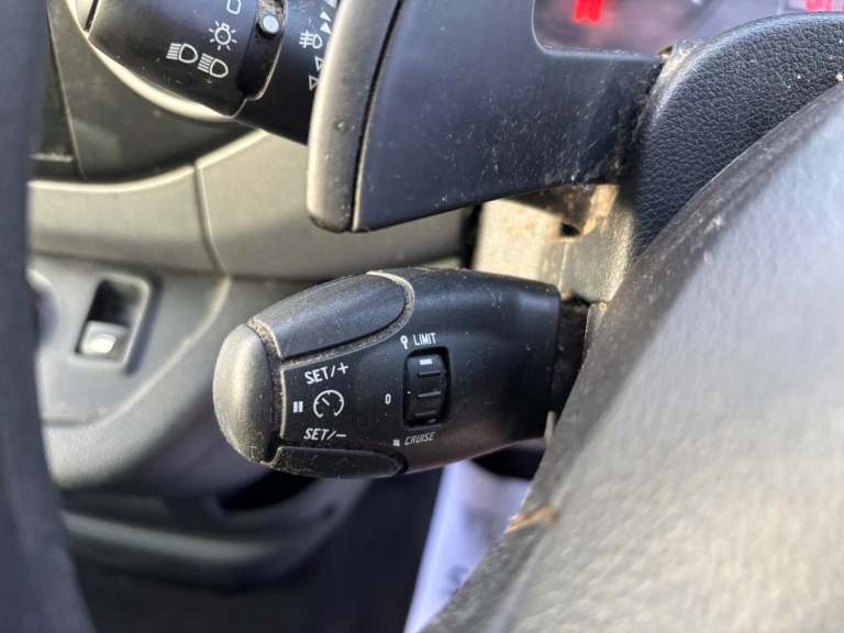 PEUGEOT PARTNER AUTO WHEELCHAIR ACCESSIBLE VEHICLE AUTOMATIC WAV 1.6 2017