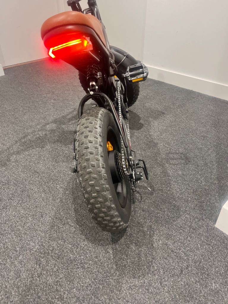 VARUN Electric Mountain Bike – Fat Tyres, As New