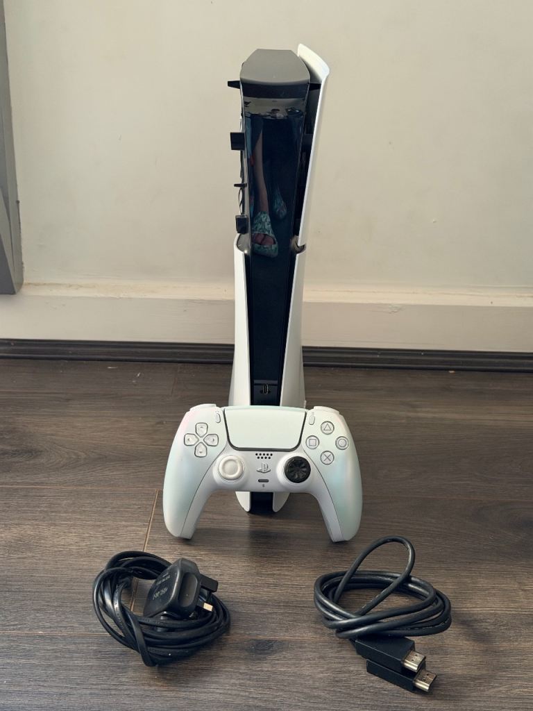 Sony PlayStation 5 Console & Controller – Good Condition
