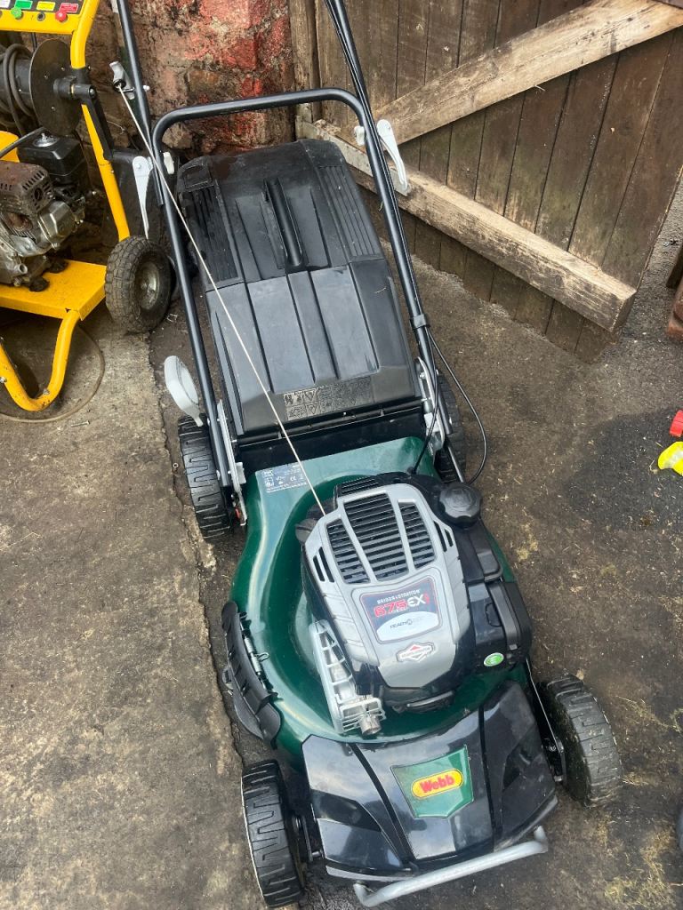 webb petrol self propelled lawnmower 