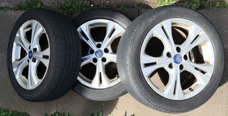 GENUINE Ford Mondeo 17" inch alloy wheel