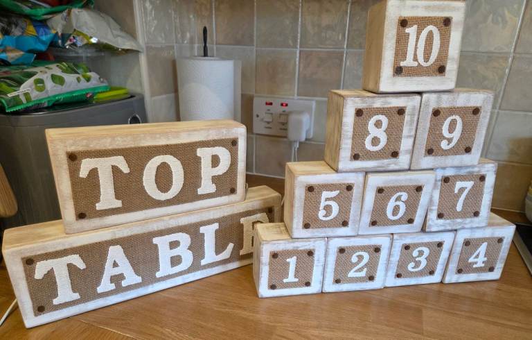 *NEVER USED* handmade Wedding vintage rustic hessian wooden table numbers blocks 1-10 & top table 