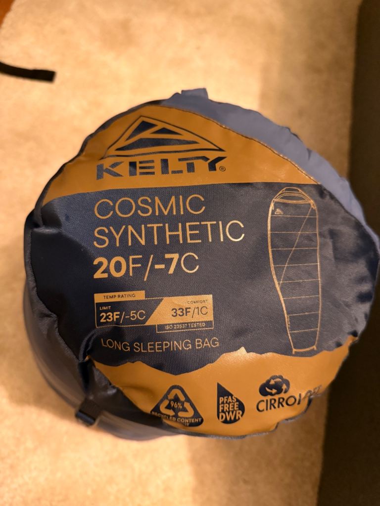 Kelty Cosmic Synthetic 20°F/-7°C Long Sleeping Bag – Excellent Condition – Used Once