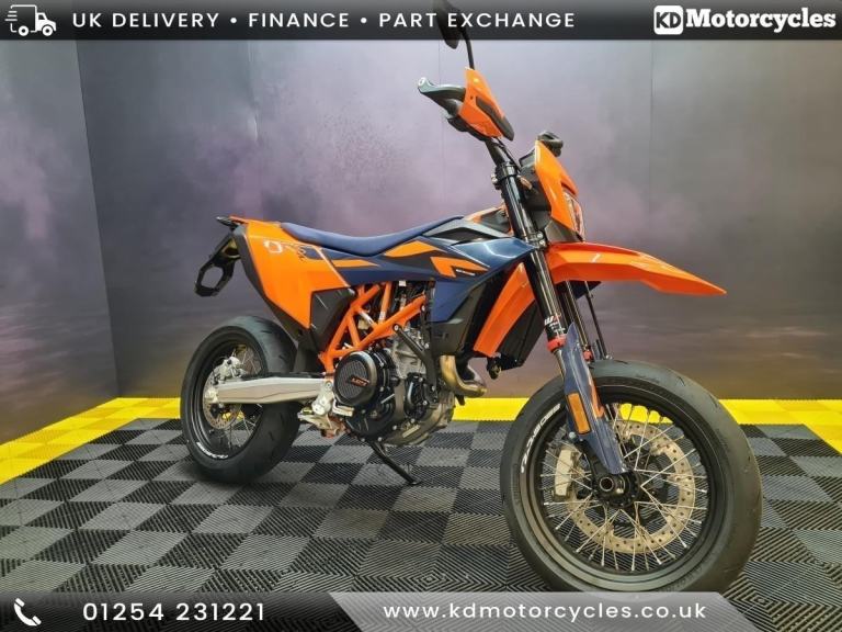 KTM 690 SMC R 2026, New LC4 engines, low rate finance deals