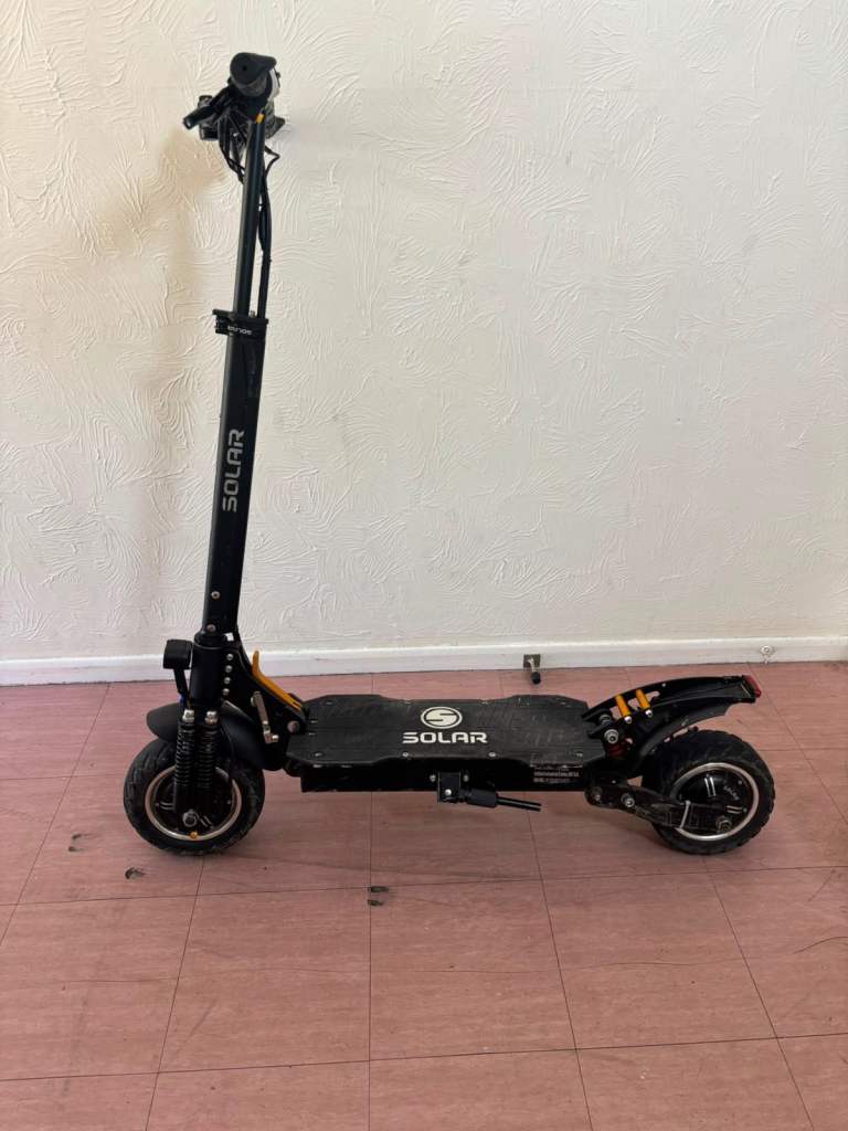  Solar p1 3.0 Electric Scooter - Black, Spares or Repair