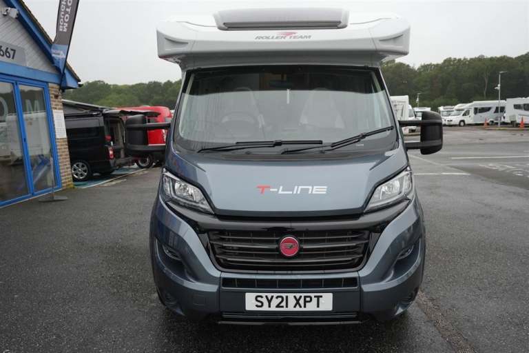 Roller Team T-Line 590 FIAT 4 BERTH 4 TRAVEL SEAT MOTORHOME