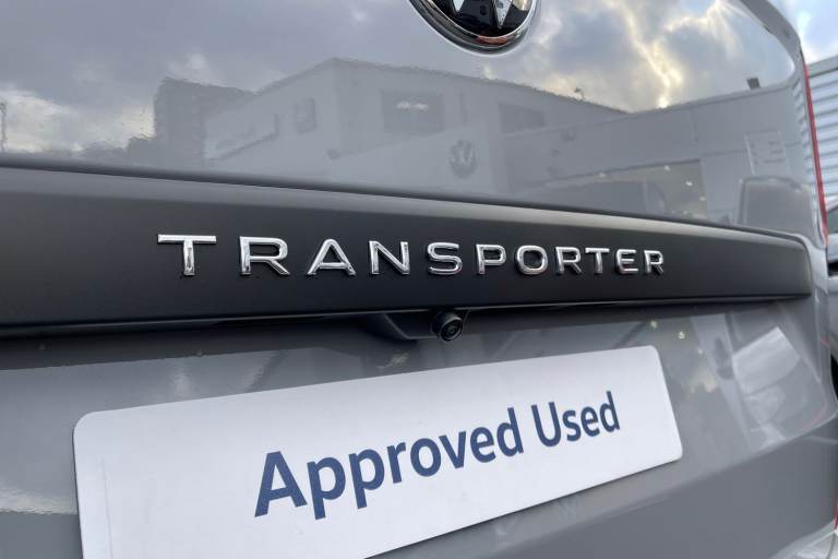 2025 Volkswagen Transporter 2.0 TDI 170PS Commerce Pro Van Auto-Tailgate Van DIESEL Automatic