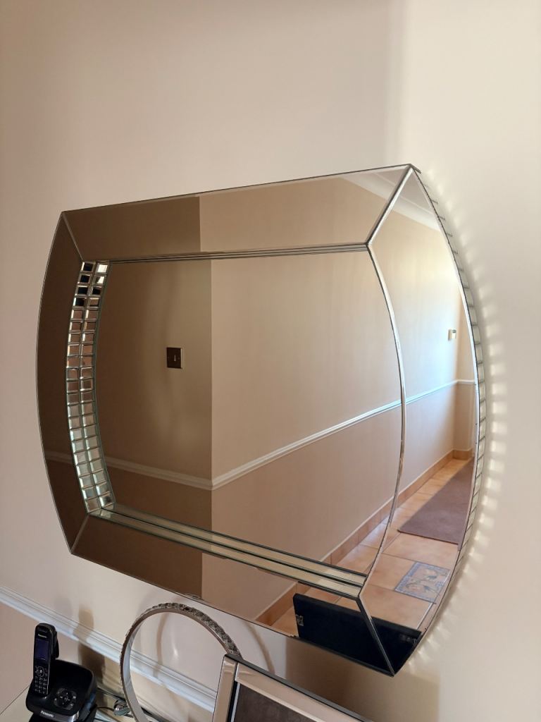 Decorative Bevelled Wall Mirror – Good Condition