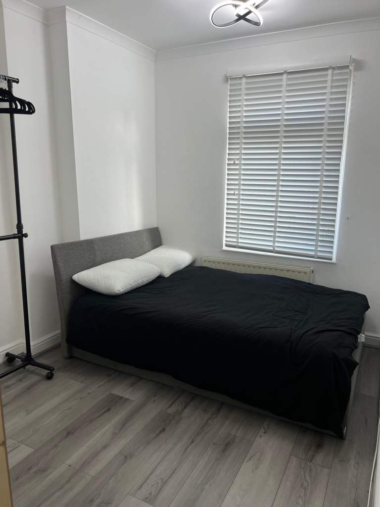 Short term let near Barking station 