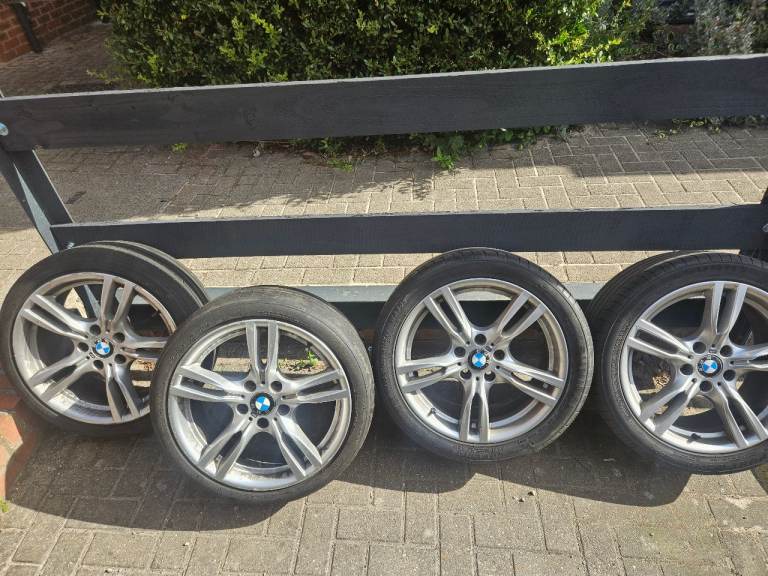 Bmw 18" staggered alloy wheels