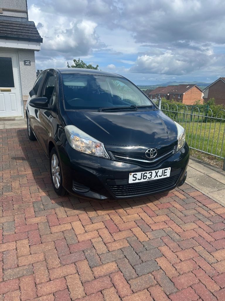 Toyota, YARIS, Hatchback, 2013, Manual, 998 (cc), 3 doors