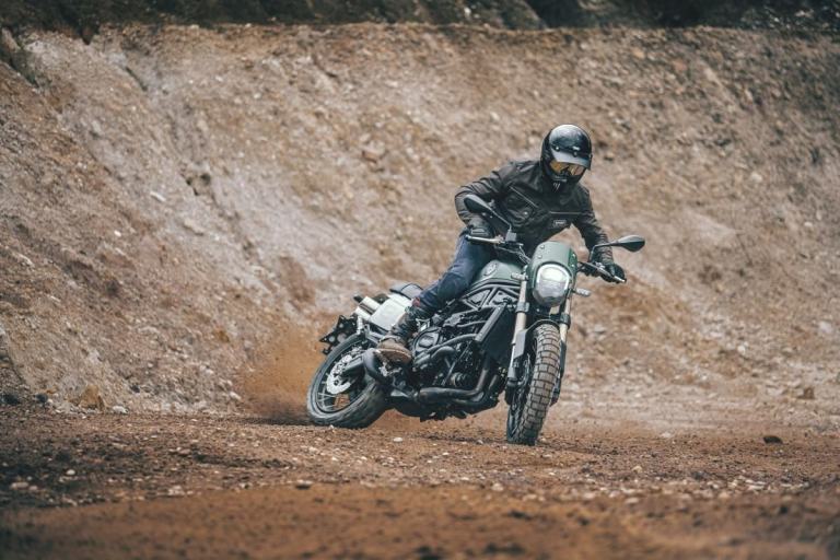 Benelli Leoncino 800 Trail Retro Bike Motorcycle Naked